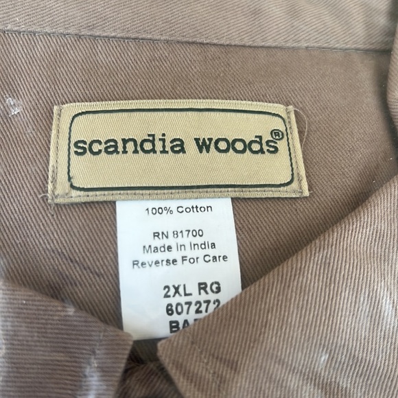 NWT Men's Button Down Shirt - Picture 2 of 4